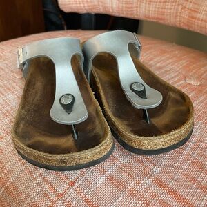 Birkenstock Gizeh Sandals Size 39/8-8 1/2